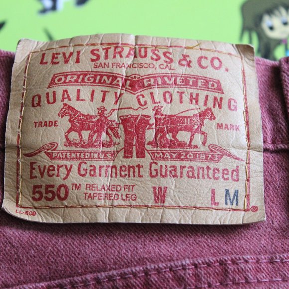 Vintage 1990s LEVIS® 550 RELAXED FIT TAPERED LEG - Picture 4 of 14